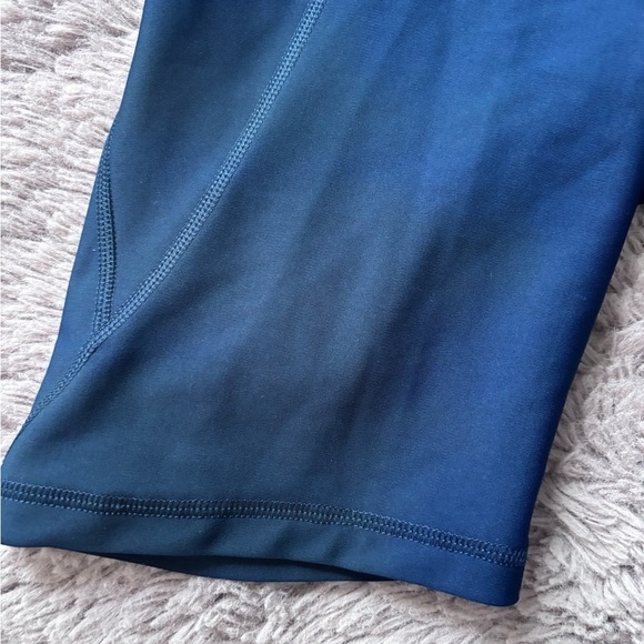 Old Navy active Bike shorts size XS - Picture 3 of 9